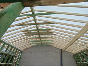 garaż drewniany konstrukcja budowa HJ Latzke stolarz