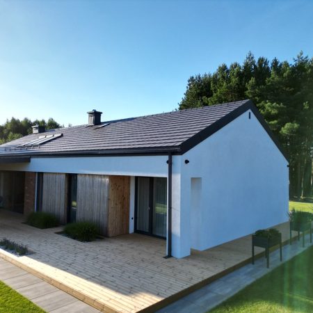 Drewniany taras z thermo sosny. taras drewniany deska tarasowa thermo sosna