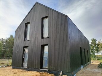 Elewacja drewniana wentylowana Boszkowo Włoszakowice deska palona dom stodoła