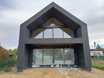 Elewacja drewniana wentylowana Boszkowo Włoszakowice deska palona dom stodoła