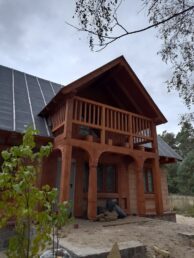 elewacja drewniana malowana drewno świerkowe deski Latzke stolarz cieśla