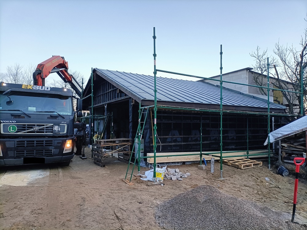 garaż drewniany konstrukcja budowa izolacja Latzke stolarz cieśla