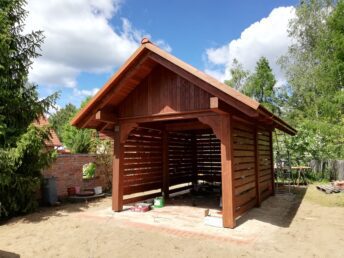 wiata na drewno wiata drewniana Latzke cieśla