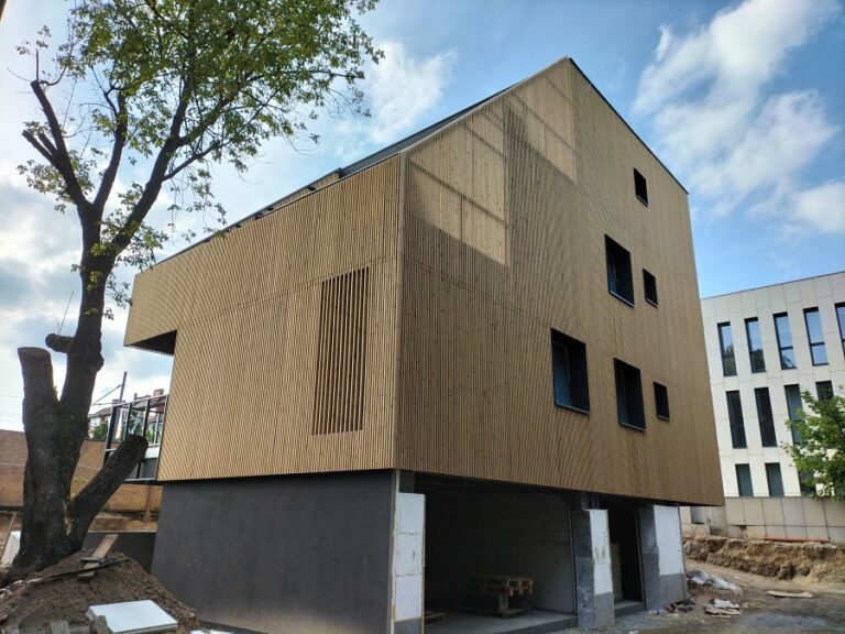 elewacja drewniana thermo sosna lamele realizacja HJ Latzke Wielkopolska