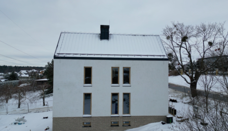 elewacja drewniana modrzew syberyjski cegła ręcznie formowana styropian struktura mika oikos Pracownia Stolarska Laztke