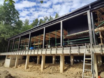 taras drewniany deska Thermo jesion elewacja drewniana opalana dom jednorodzinny Pracownia Stolarska Latzke