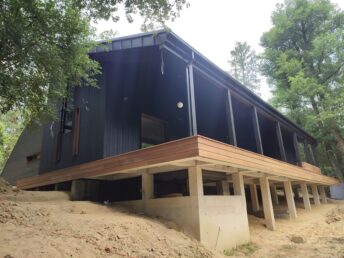 taras drewniany deska Thermo jesion elewacja drewniana opalana dom jednorodzinny Pracownia Stolarska Latzke