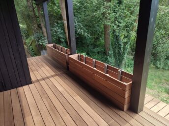 taras drewniany deska Thermo jesion elewacja drewniana opalana dom jednorodzinny Pracownia Stolarska Latzke