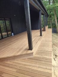 taras drewniany deska Thermo jesion elewacja drewniana opalana dom jednorodzinny Pracownia Stolarska Latzke