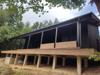 taras drewniany deska Thermo jesion elewacja drewniana opalana dom jednorodzinny Pracownia Stolarska Latzke