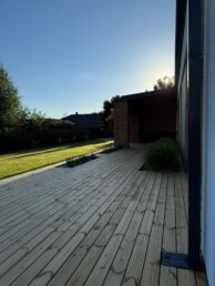 taras drewniany deska tarasowa thermo sosna elewacja drewno + cegła elewacja thermo sosna