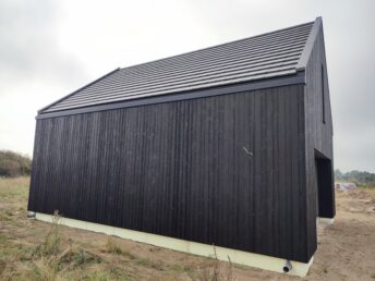 elewacja drewniana garaż deska elewacyjna palona czarna Pracownia Stolarska Latzke