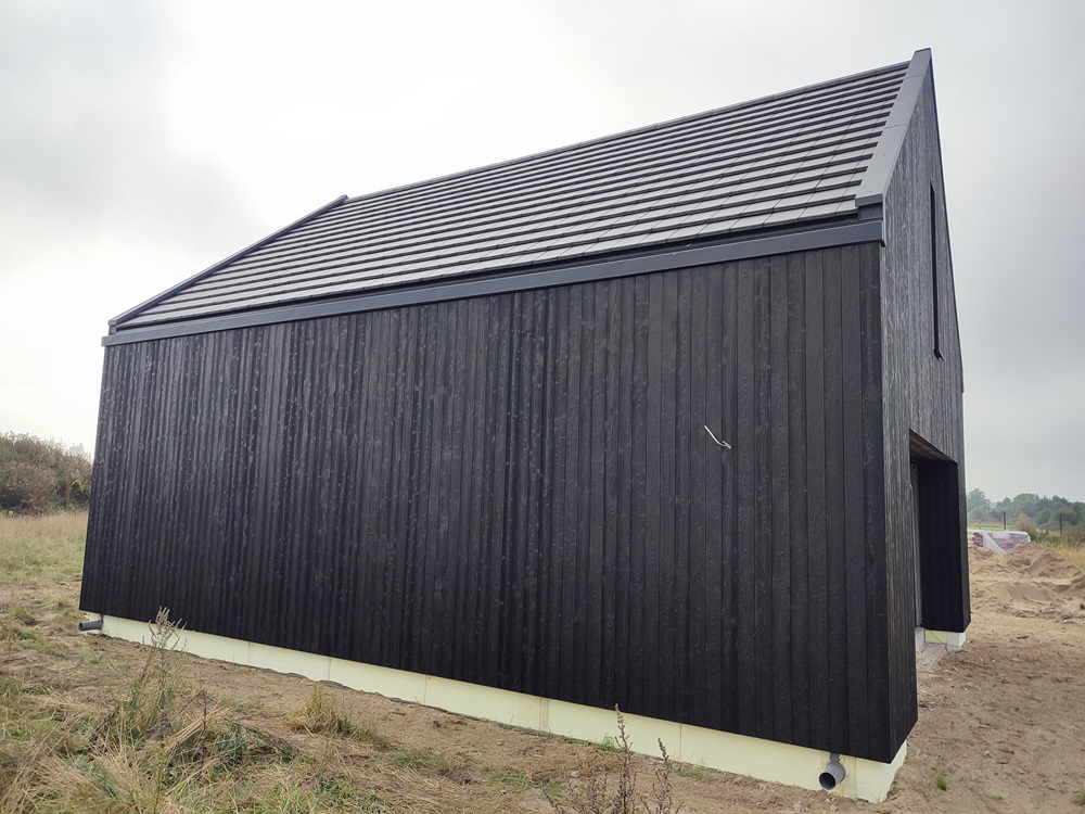 elewacja drewniana garaż deska elewacyjna palona czarna Pracownia Stolarska Latzke