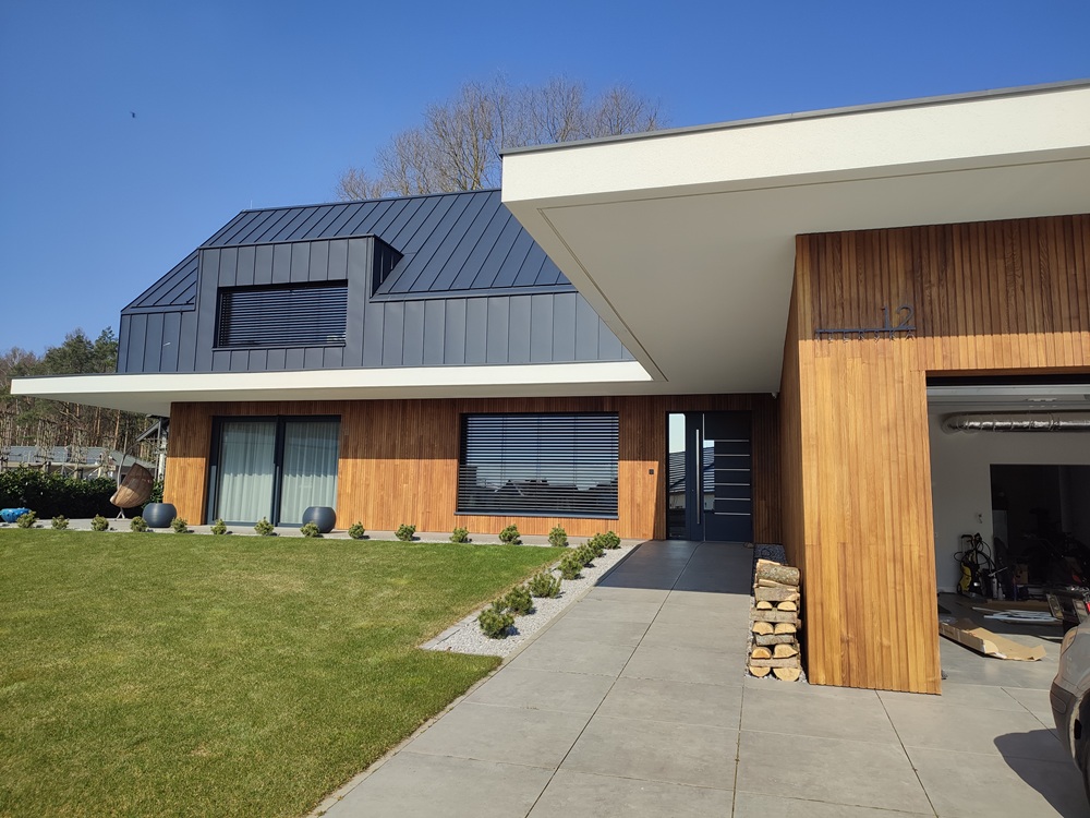 elewacja drewniana wentylowana thermo jesion Pracownia Stolarska Latzke