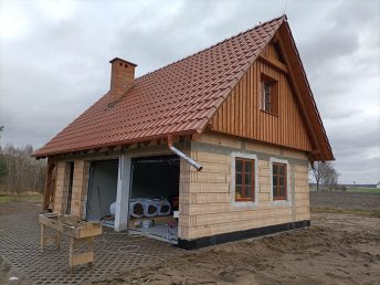 elewacja drewniana malowana drewno świerkowe deski Pracownia Stolarska Latzke