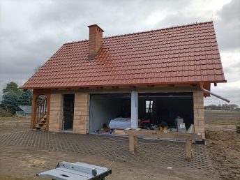 elewacja drewniana malowana drewno świerkowe deski Pracownia Stolarska Latzke