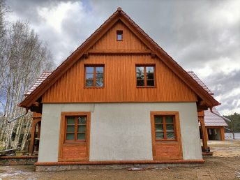 elewacja drewniana malowana drewno świerkowe deski Pracownia Stolarska Latzke