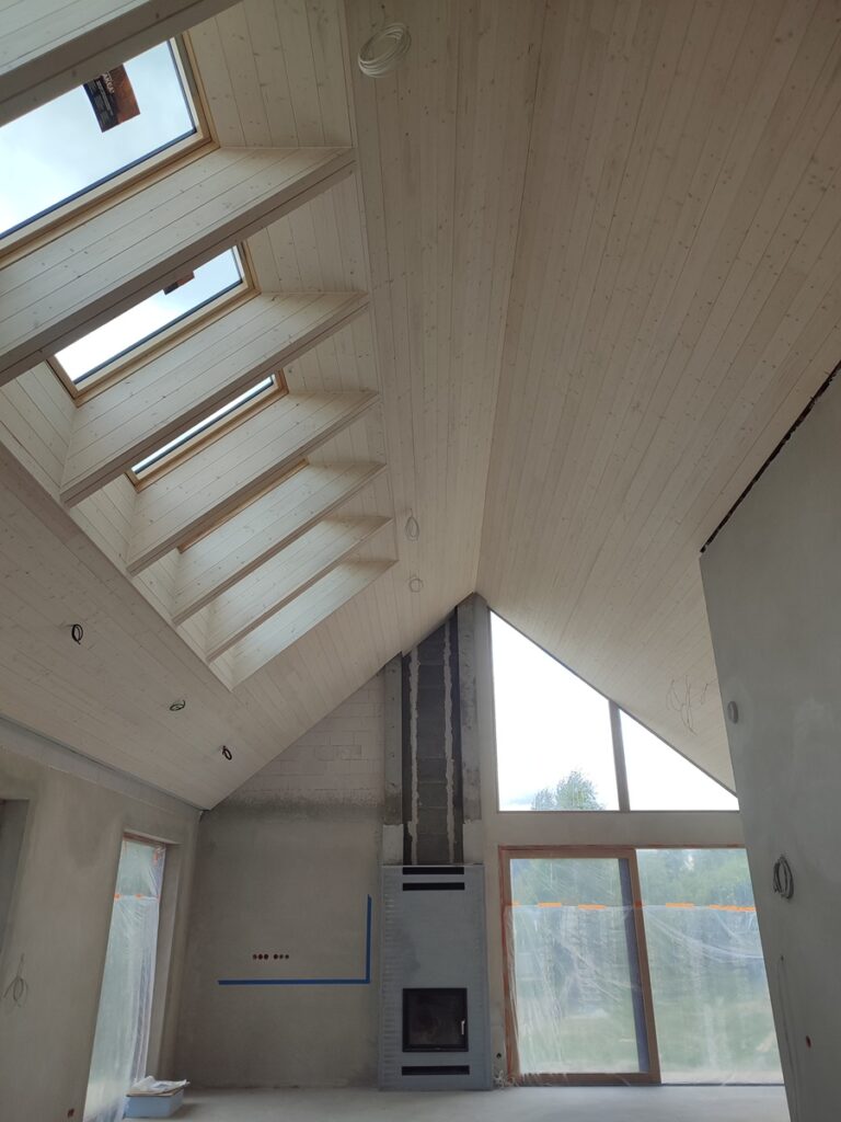 boazeria na suficie deska na suficie deska świerkowa bielona Pracownia Stolarska Latzke