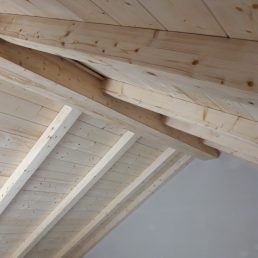 drewniana boazeria na poddaszu drewniany sufit Pracownia Stolarska Latzke