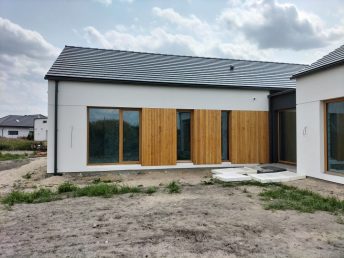 elewacja drewniana deska modrzew syberyjski Pracownia Stolarska Latzke