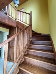 schody drewniane zabiegowe wewnętrzne stolarz Pracownia Stolarska Latzke