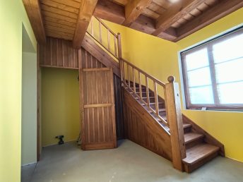 schody drewniane zabiegowe wewnętrzne stolarz Pracownia Stolarska Latzke