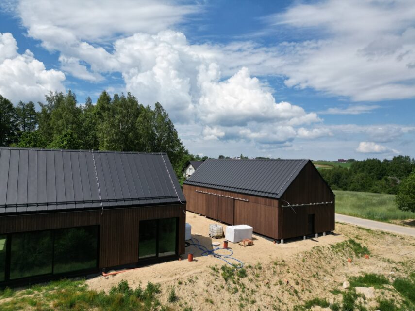 elewacja drewniana opalana deska opalana brązowa Pracownia Stolarska Latzke