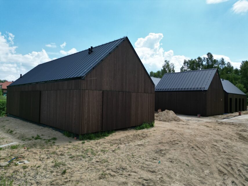 elewacja drewniana opalana deska opalana brązowa Pracownia Stolarska Latzke