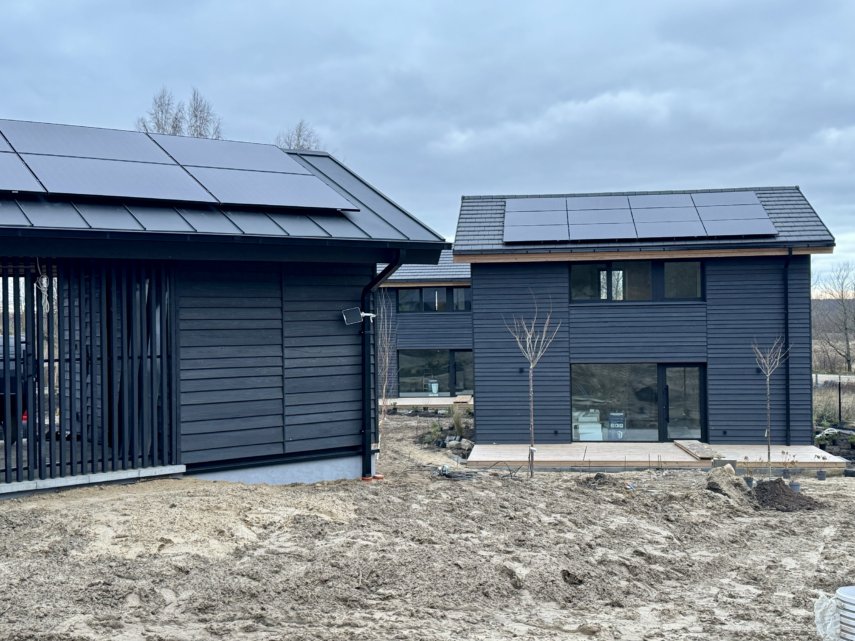 domy elewacja drewniana pozioma tarasy drewniane Latzke